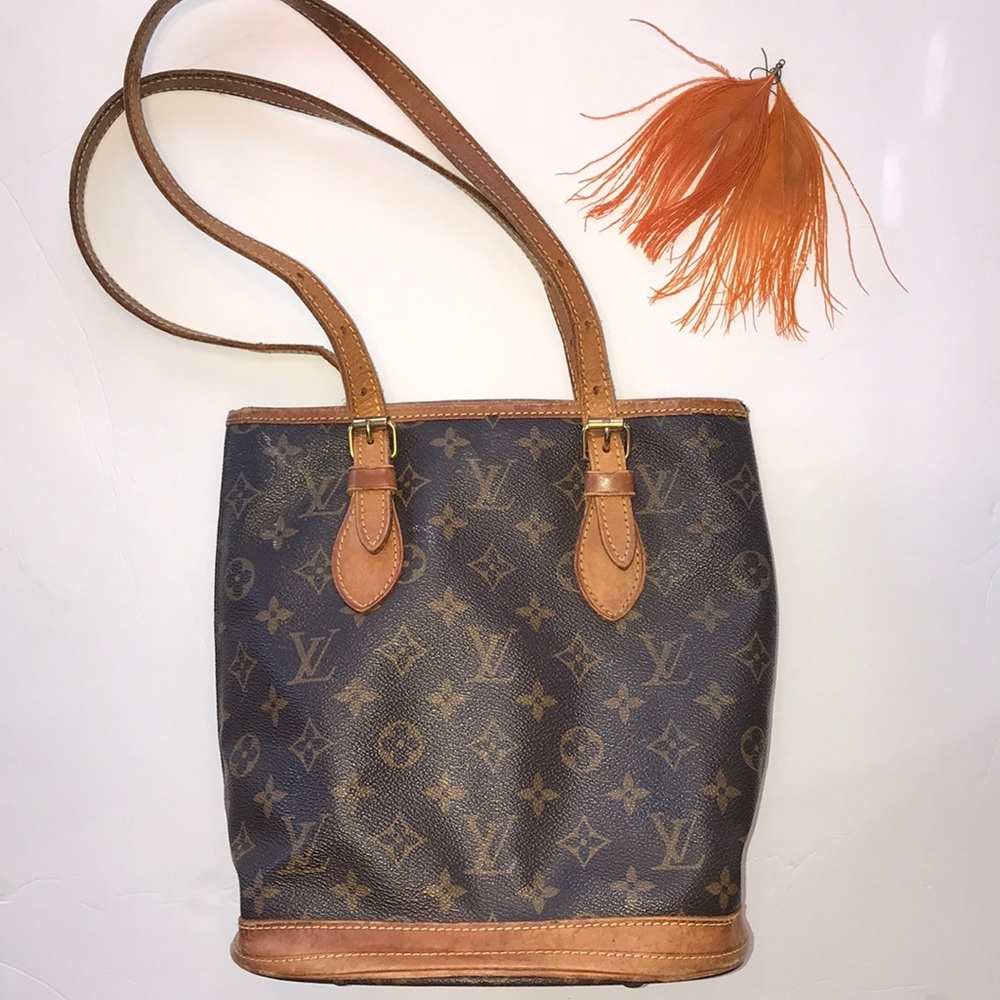 Authentic LOUIS VUITTON Petit Bucket